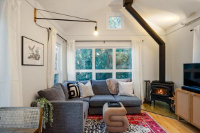 1BR and Loft, Close to Creekside Gondola by Harmony Whistler Vacations